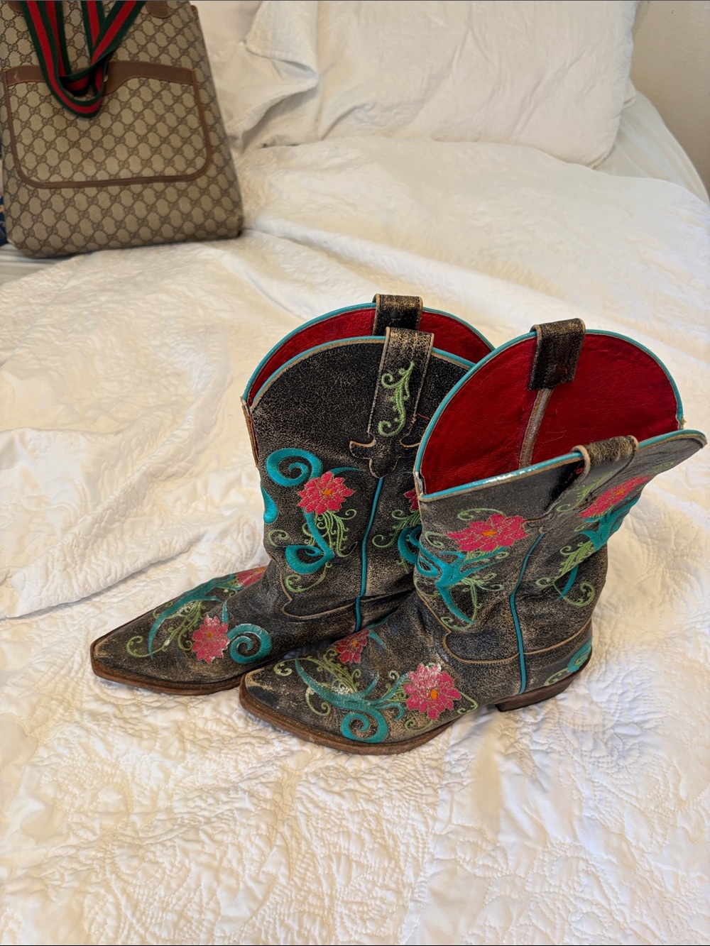 Macy bean Women’s Embroidered Floral Western Boots - Black with Pink & Teal
